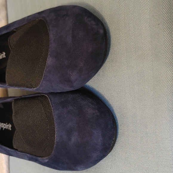 👻 Easy Spirit Shoes - Picture 4 of 10